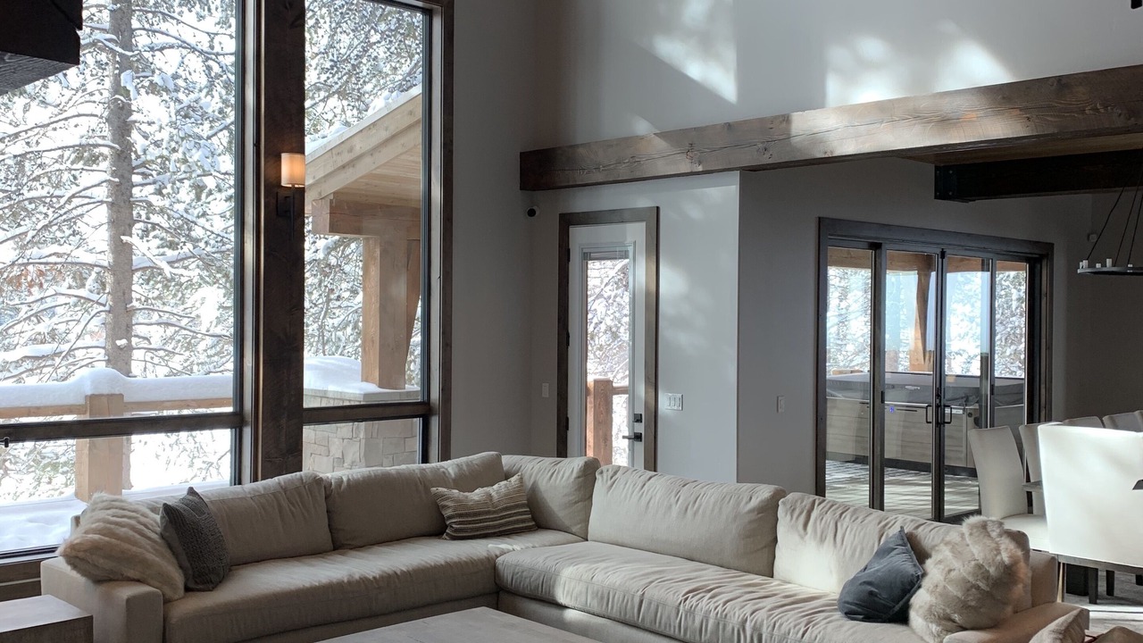 Photo of Livingroom in Island Park