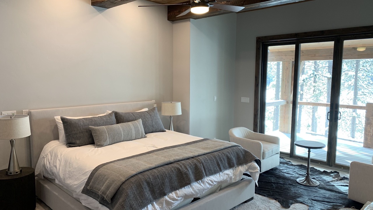 Photo of Bedroom in Island Park