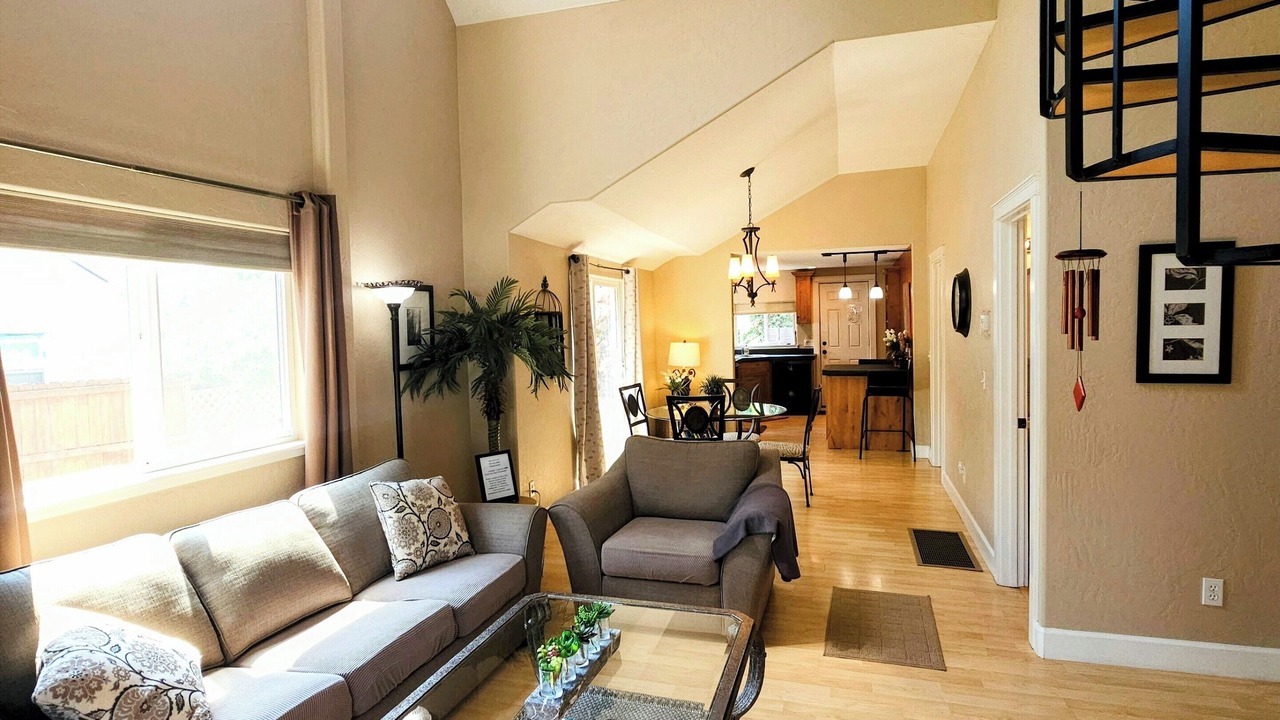 Photo of Livingroom in Garden District