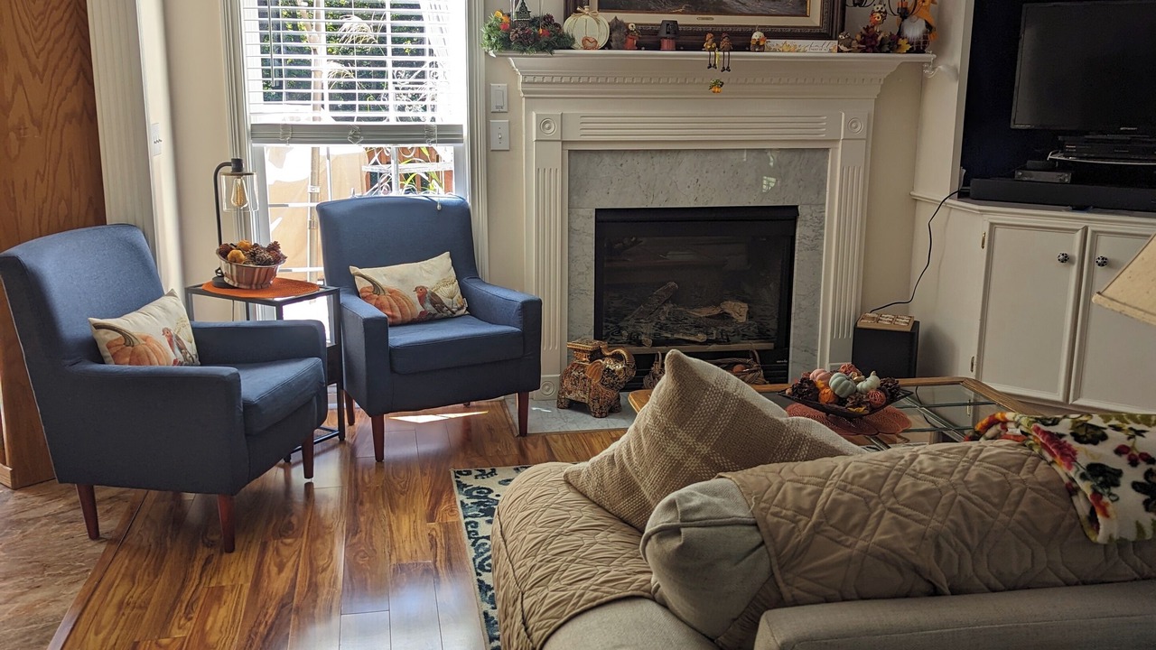 Photo of Livingroom in Jeffersontown