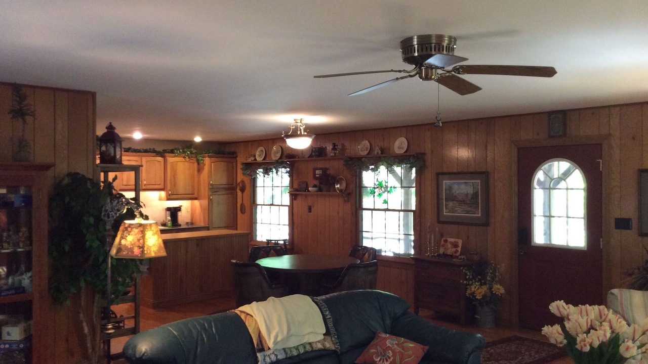 Photo of Livingroom in Perrysville