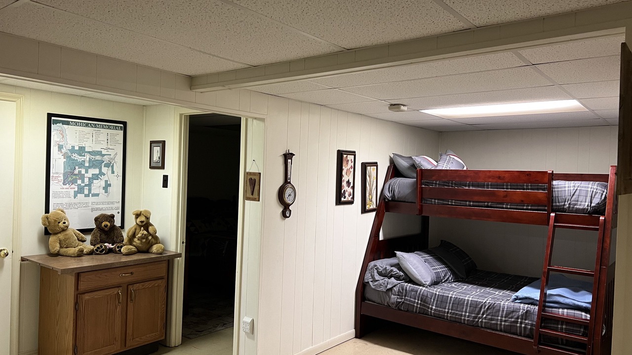Photo of Bedroom in Perrysville