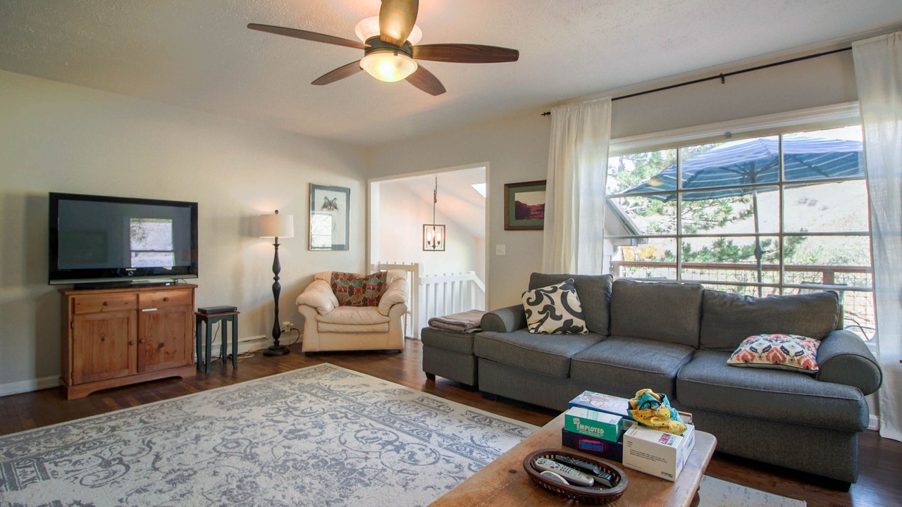Photo of Livingroom in Huntington