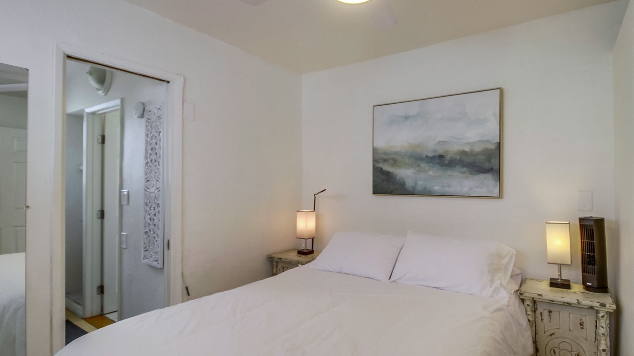 Photo of Bedroom in Mission Beach