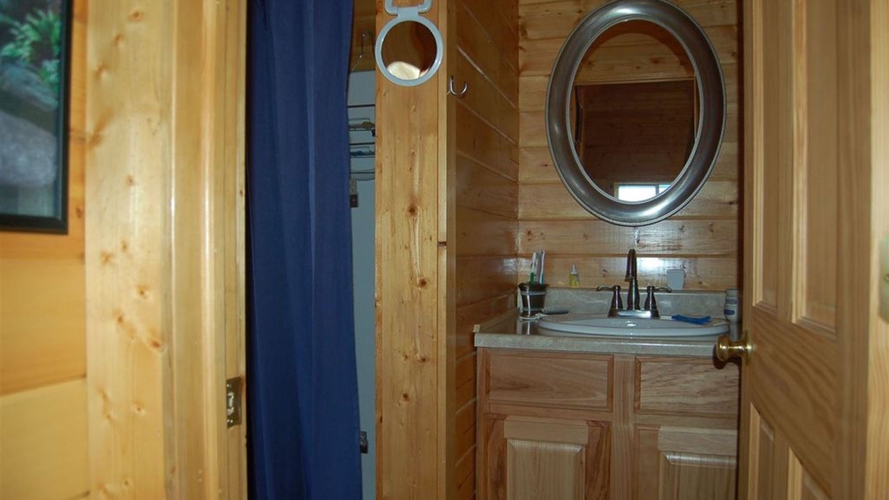 Photo of Bathroom in Cascade