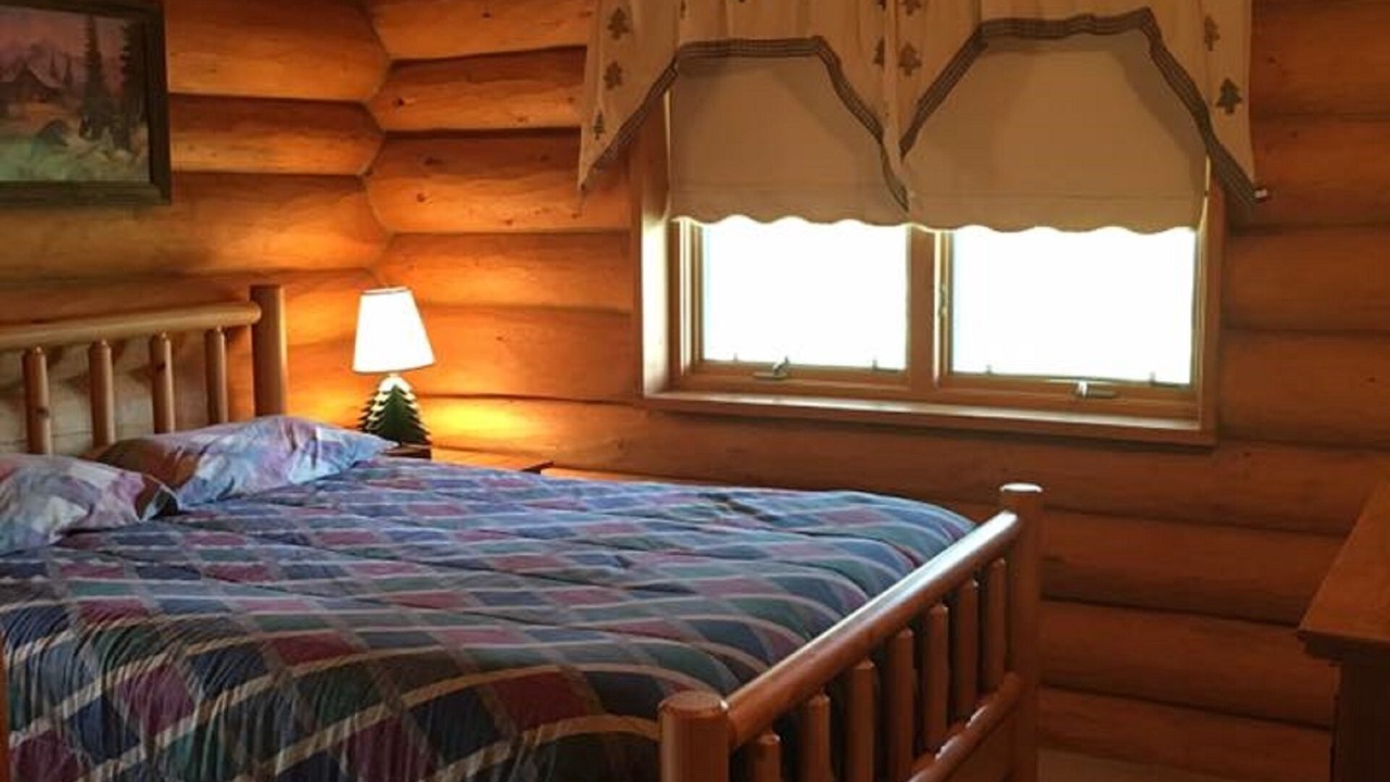 Photo of Bedroom in Hill City