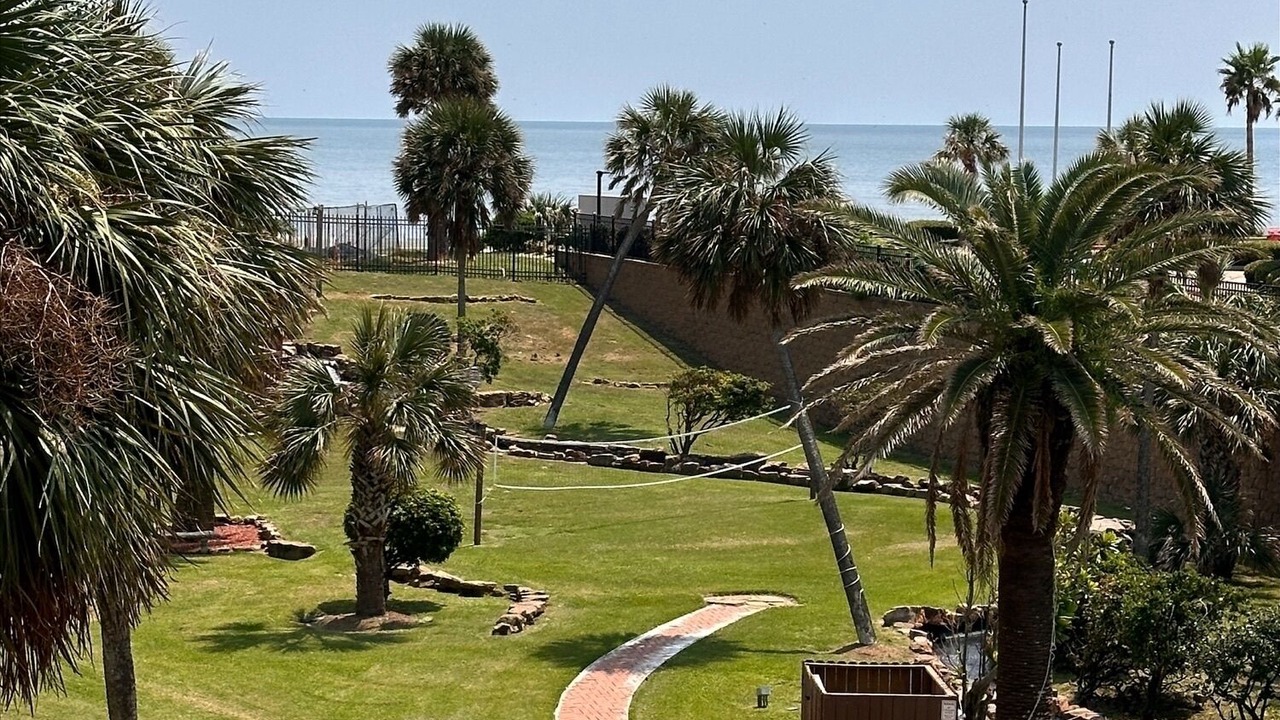 Photo of Patio Balcony in Galveston