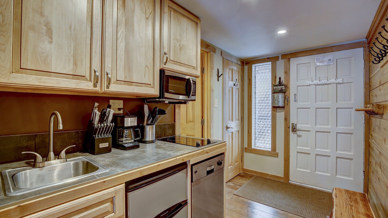 Photo of Kitchen in Four O'Clock