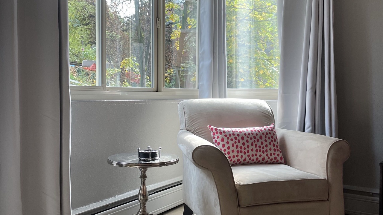 Photo of Livingroom in Downtown Seattle