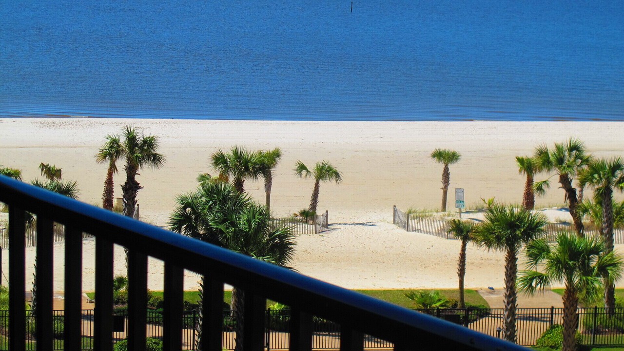 Photo of Patio Balcony in Henderson Point