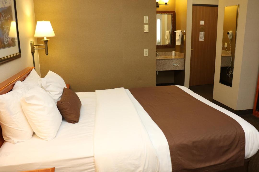 Photo of Bedroom in Minot