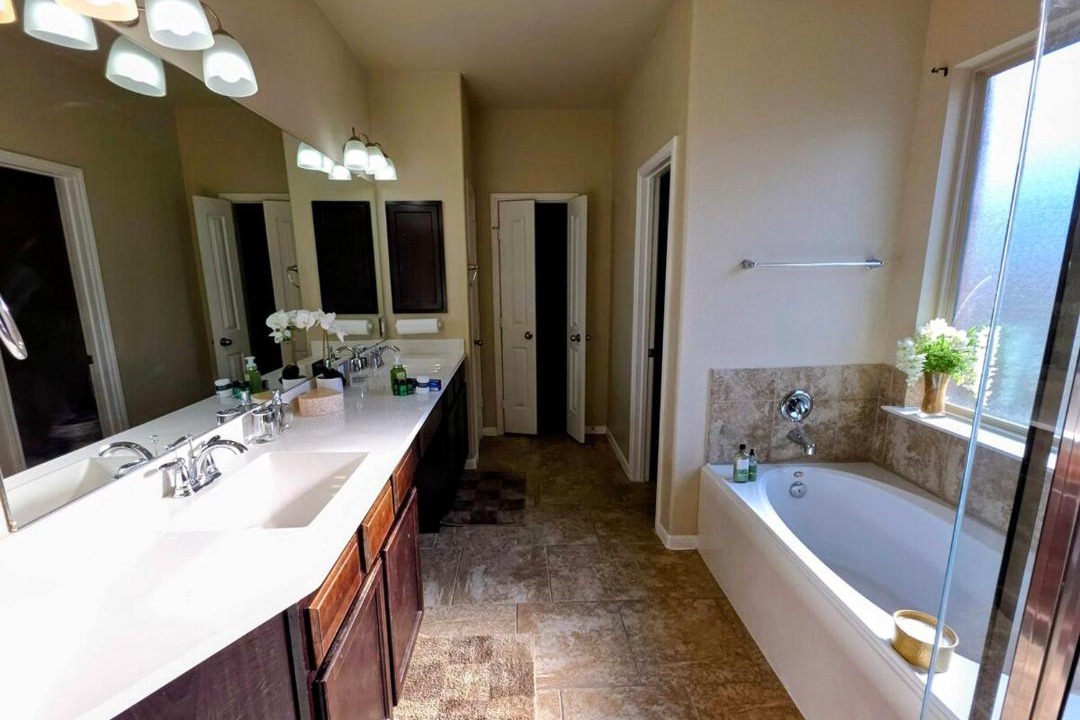 Photo of Bathroom in Clodine
