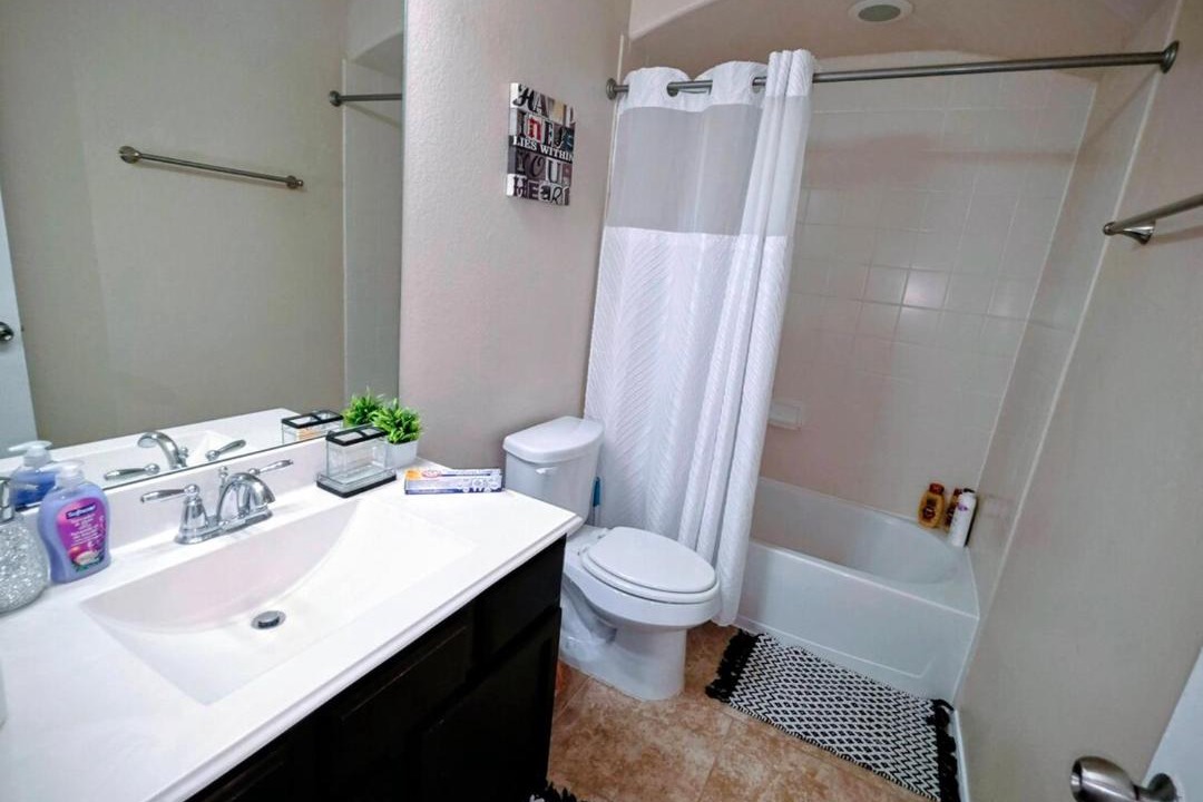 Photo of Bathroom in Clodine