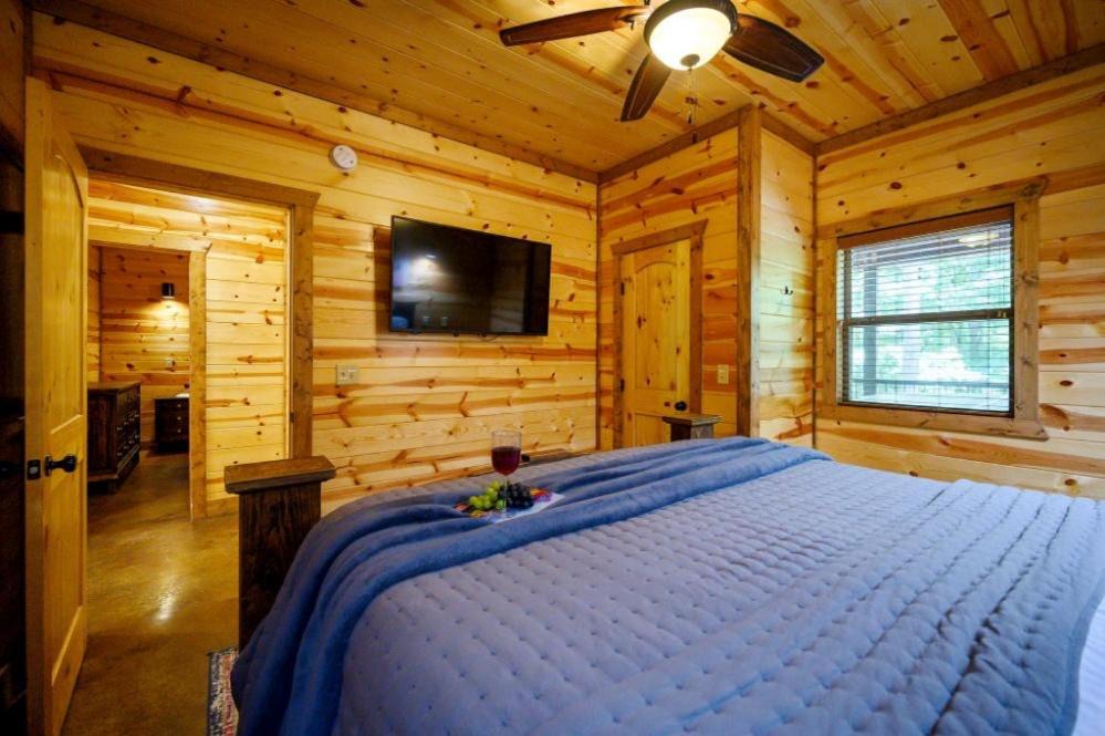 Photo of Bedroom in Hochatown