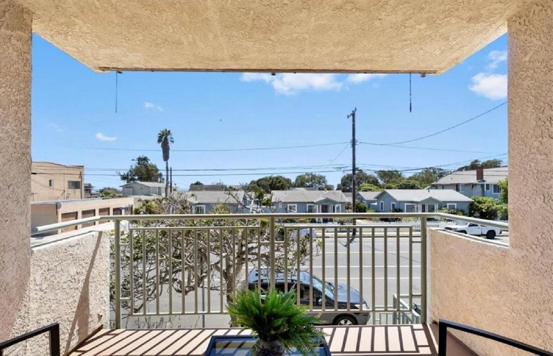Photo of Patio Balcony in Fort MacArthur