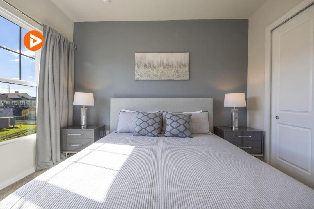 Photo of Bedroom in Bay Lake
