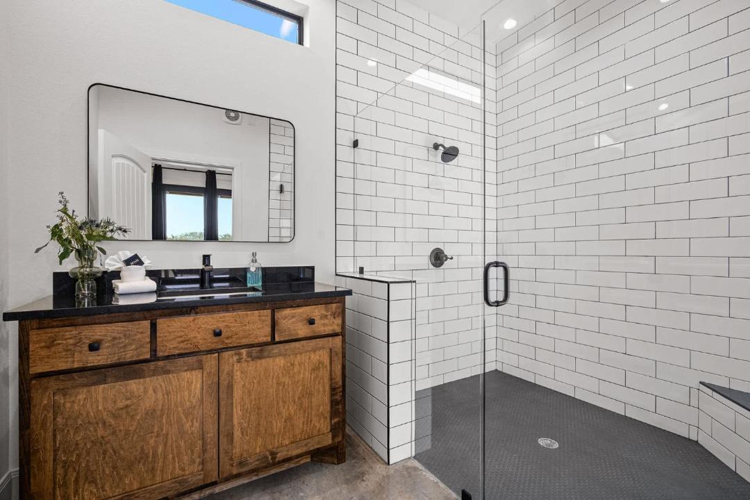 Photo of Bathroom in Stonewall