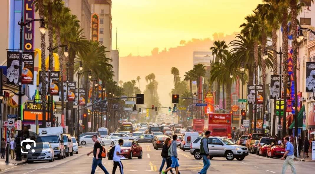 Photo of Others in Hollywood