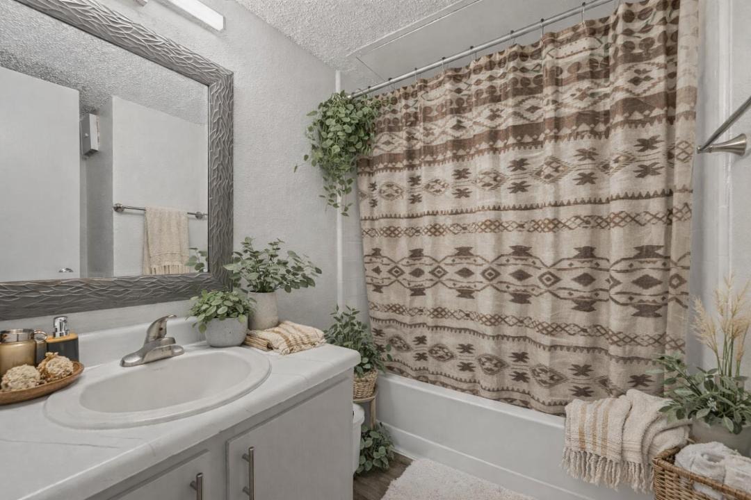 Photo of Bathroom in Central Arlington