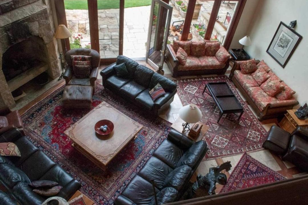 Photo of Livingroom in Midway