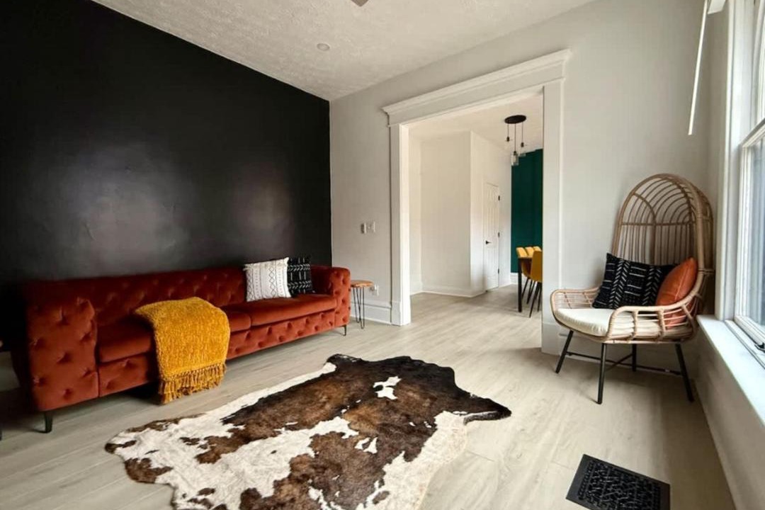 Photo of Livingroom in Victorian Village