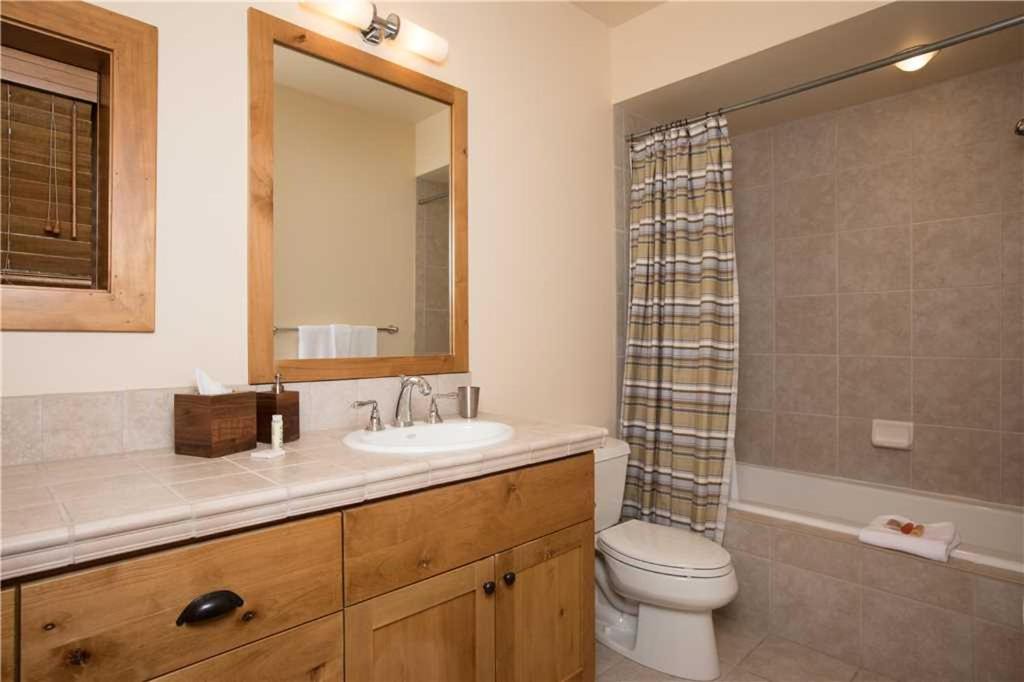 Photo of Bathroom in Granite Ridge