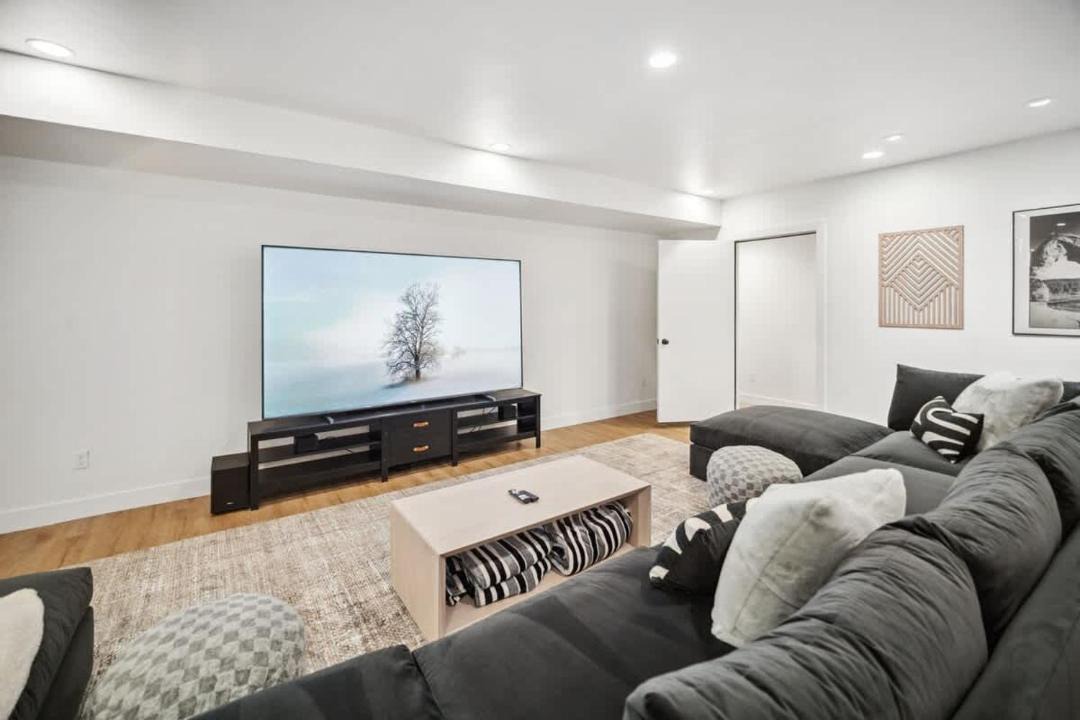 Photo of Livingroom in Lindon
