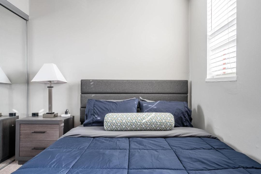 Photo of Bedroom in Chatham-Arch