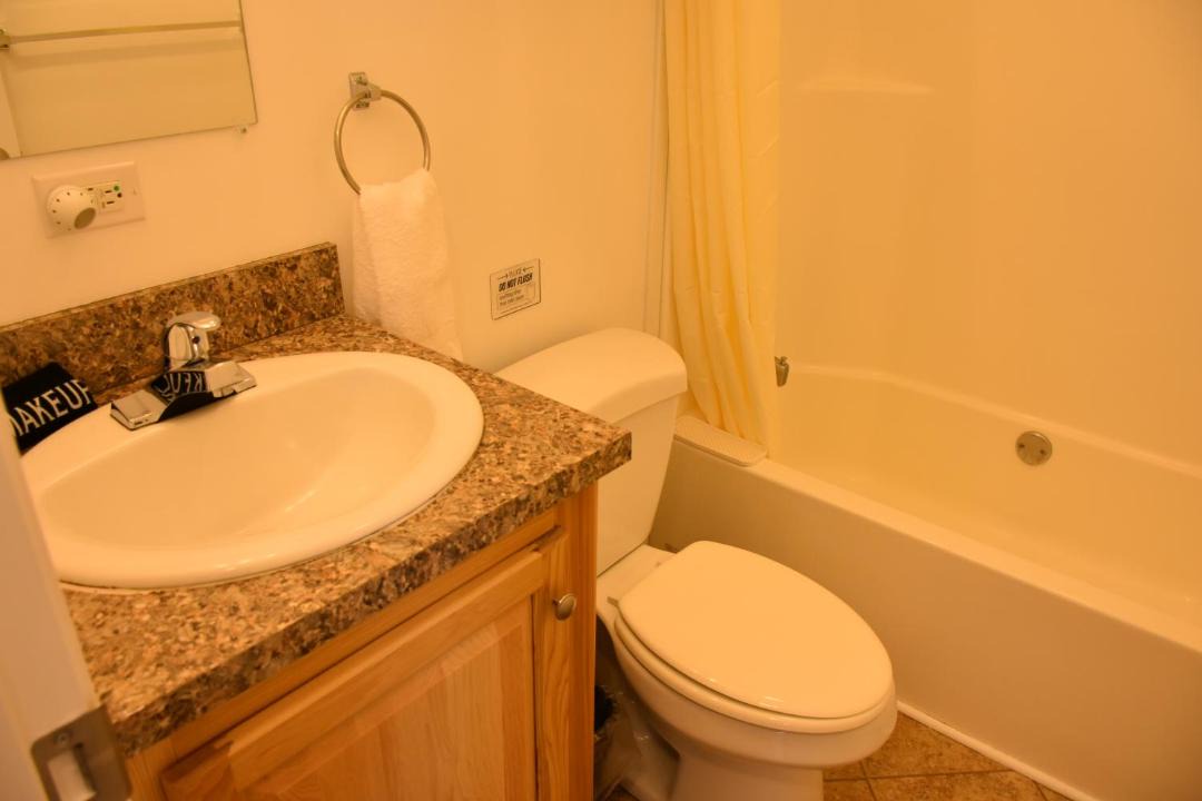 Photo of Bathroom in Gardiner