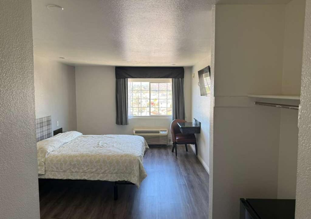 Photo of Bedroom in Los Angeles
