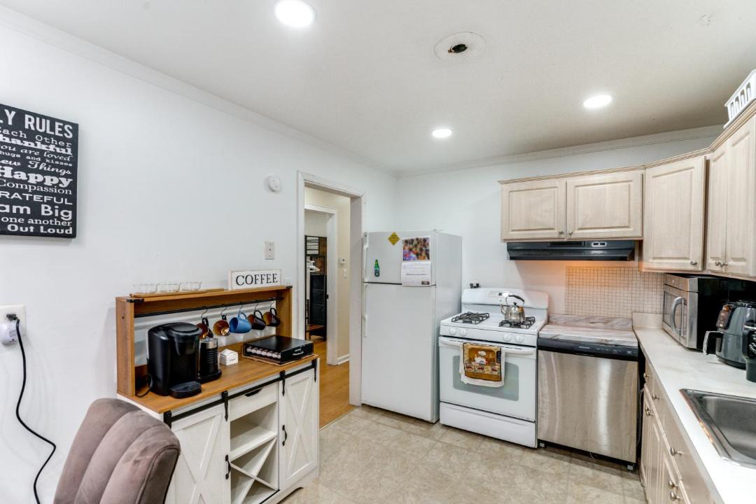 Photo of Kitchen in Warren