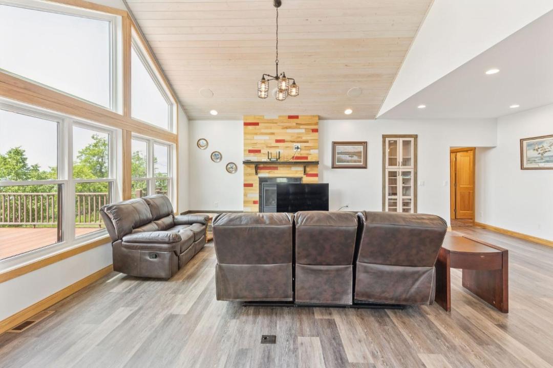 Photo of Livingroom in Crary