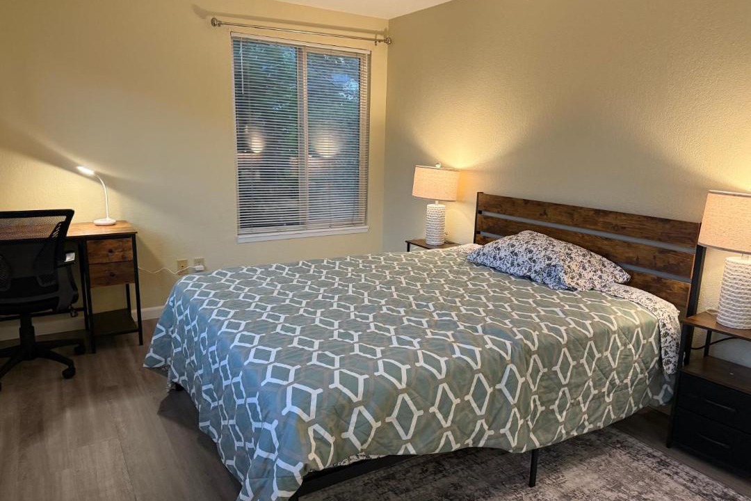 Photo of Bedroom in University District