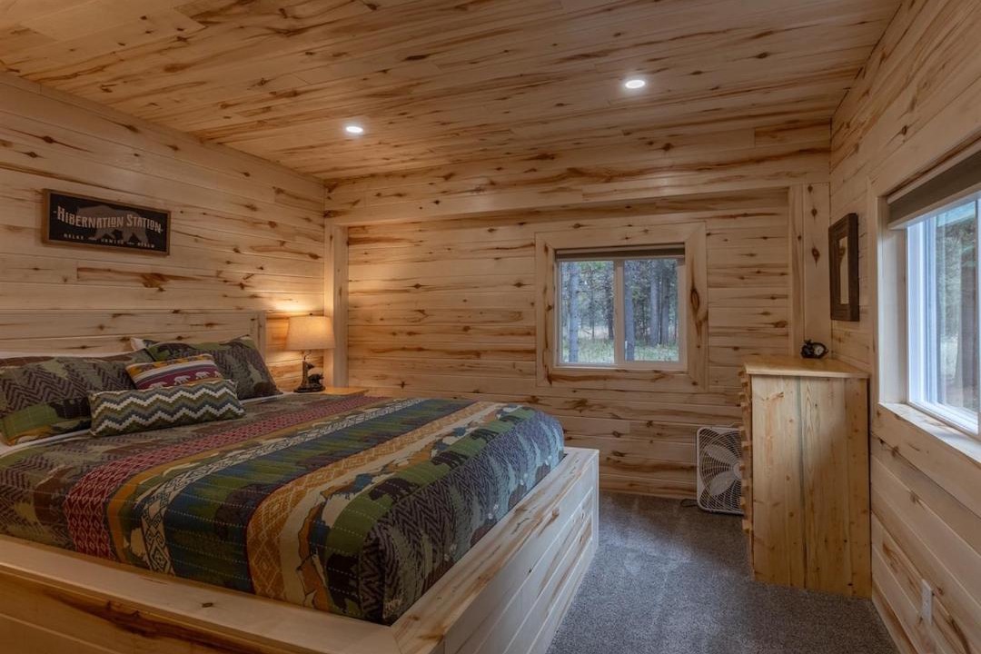 Photo of Bedroom in Island Park