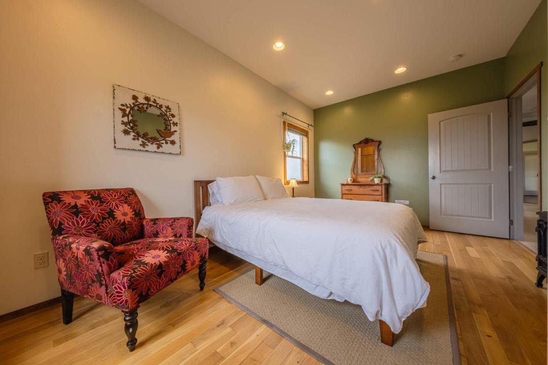 Photo of Bedroom in Eureka