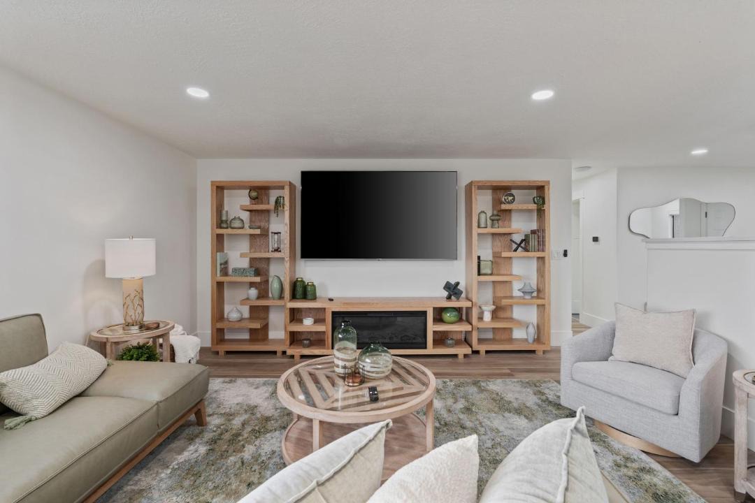 Photo of Livingroom in Olympus Cove
