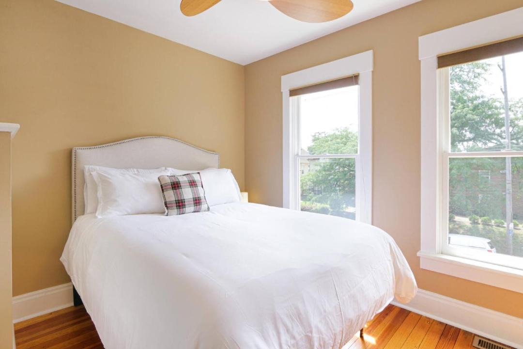 Photo of Bedroom in Weinland Park