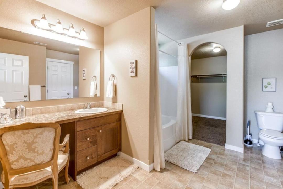 Photo of Bathroom in Kuna