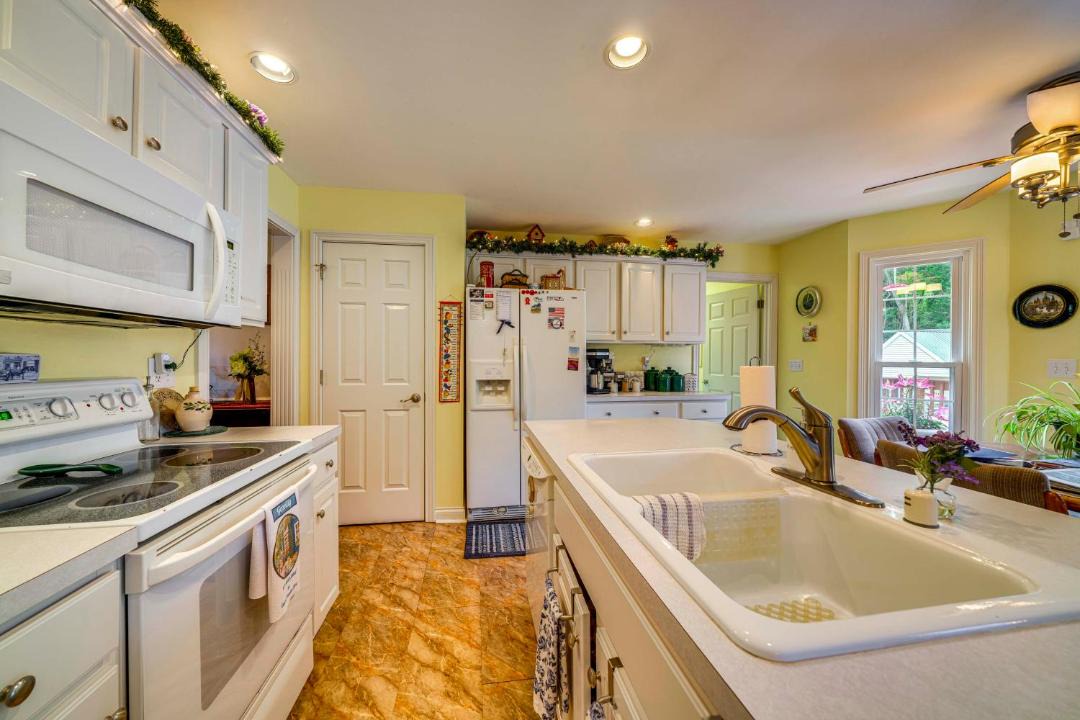 Photo of Kitchen in Jeffersontown