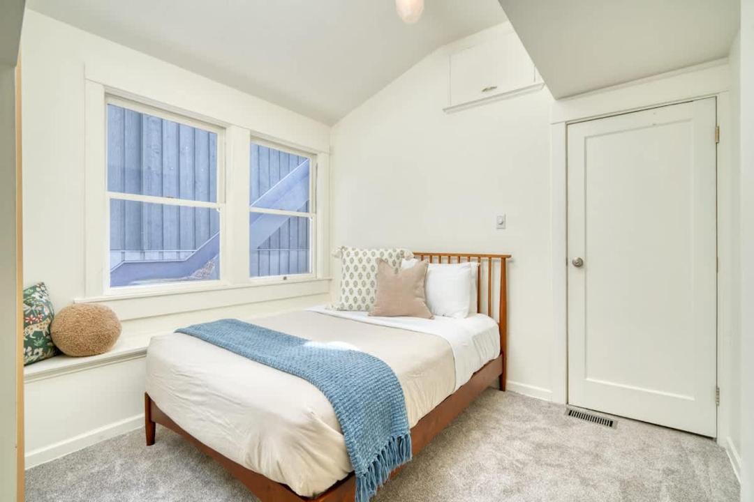 Photo of Bedroom in Overlook