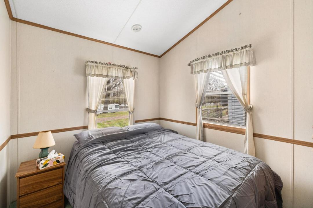 Photo of Bedroom in Russell