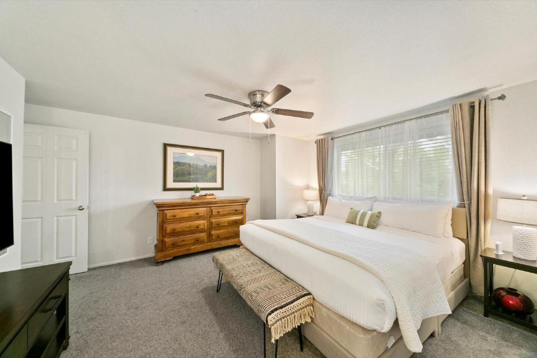 Photo of Bedroom in Depot Bench