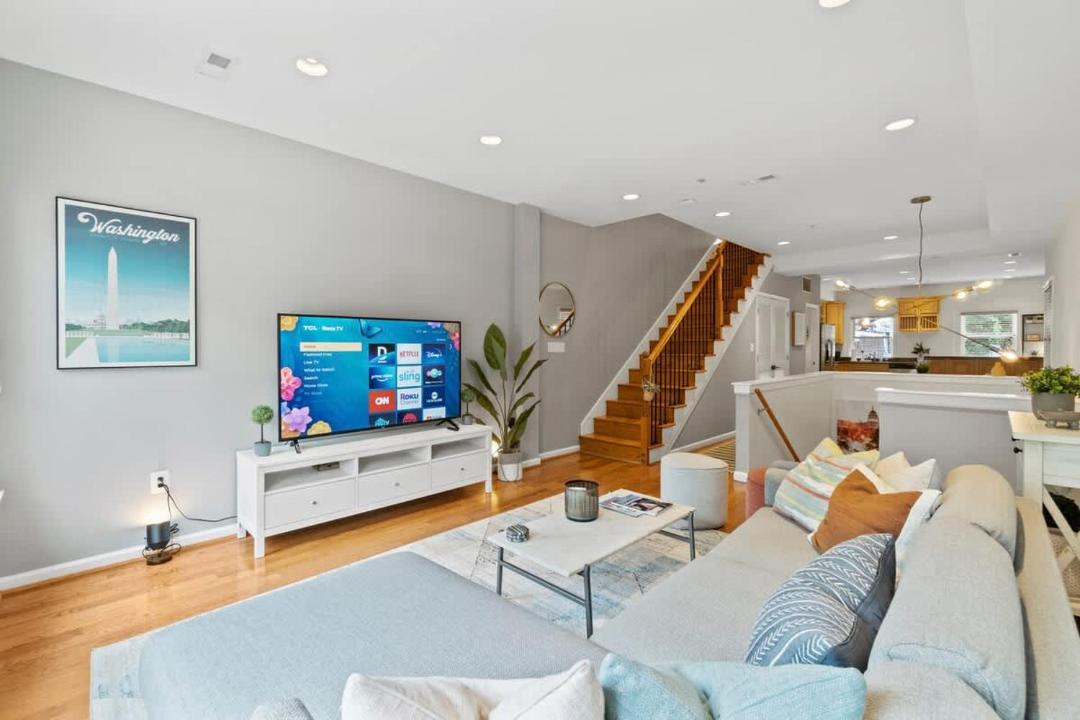 Photo of Livingroom in Shaw