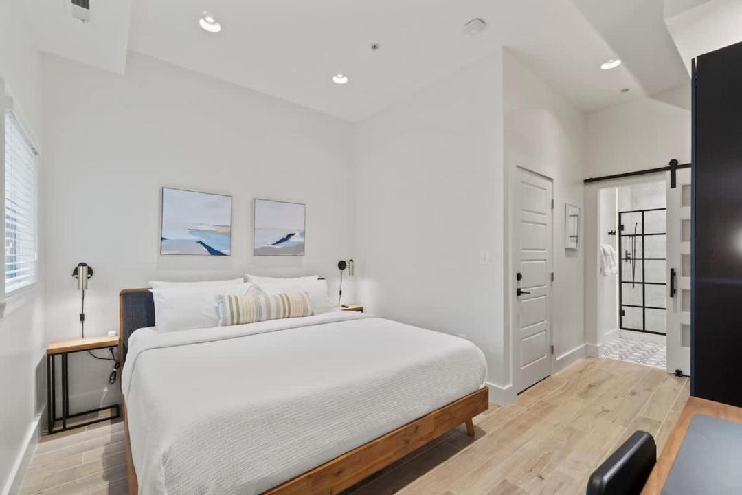 Photo of Bedroom in Shaw