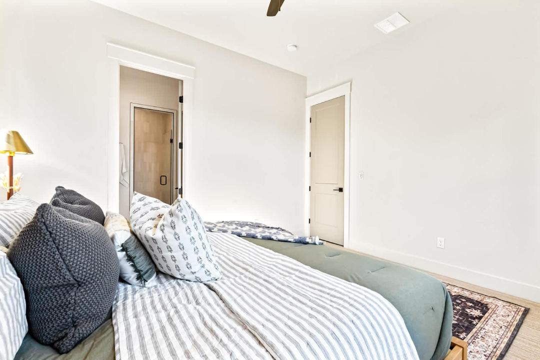 Photo of Bedroom in Collister