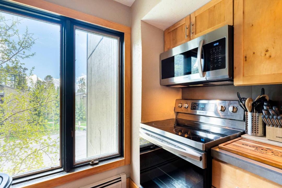 Photo of Kitchen in Peak 8