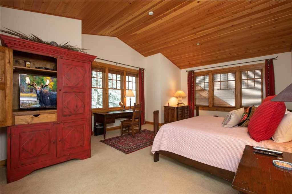 Photo of Bedroom in Granite Ridge