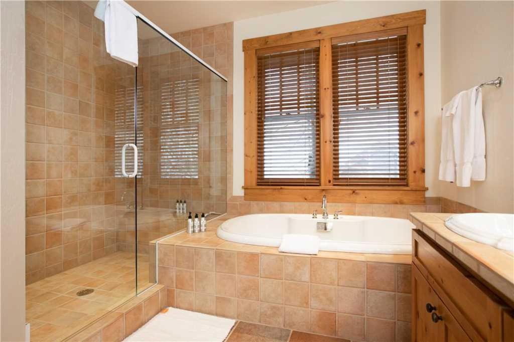 Photo of Bathroom in Granite Ridge