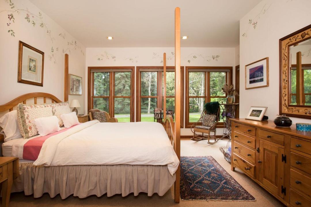Photo of Bedroom in Moose Wilson Road