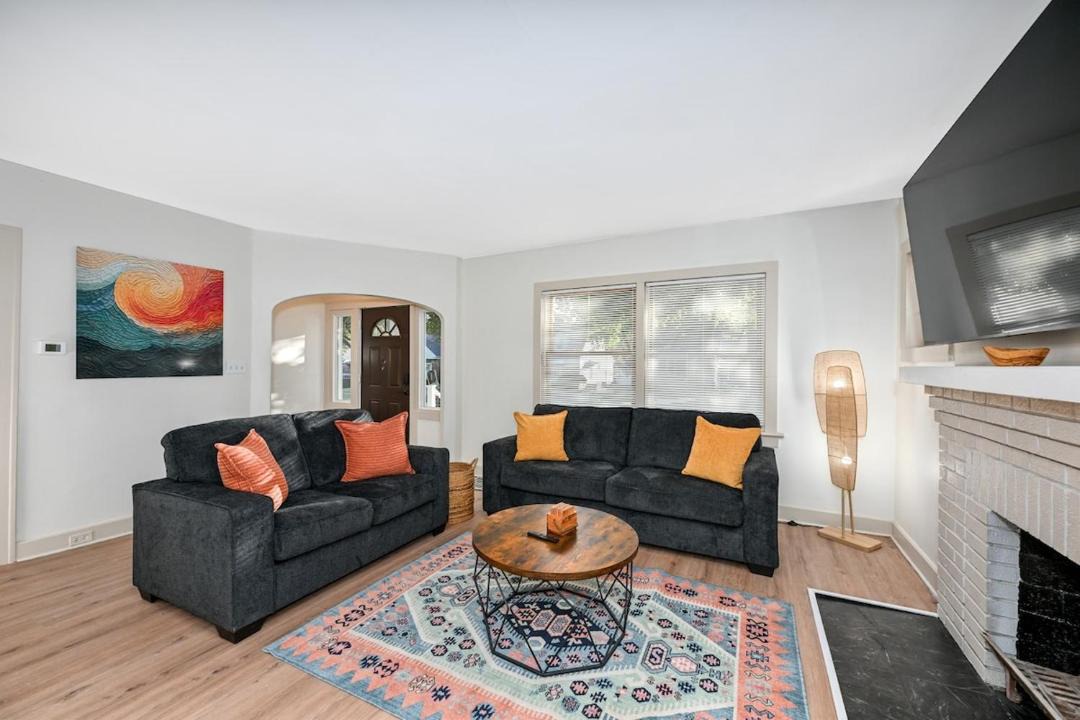 Photo of Livingroom in Lyndhurst
